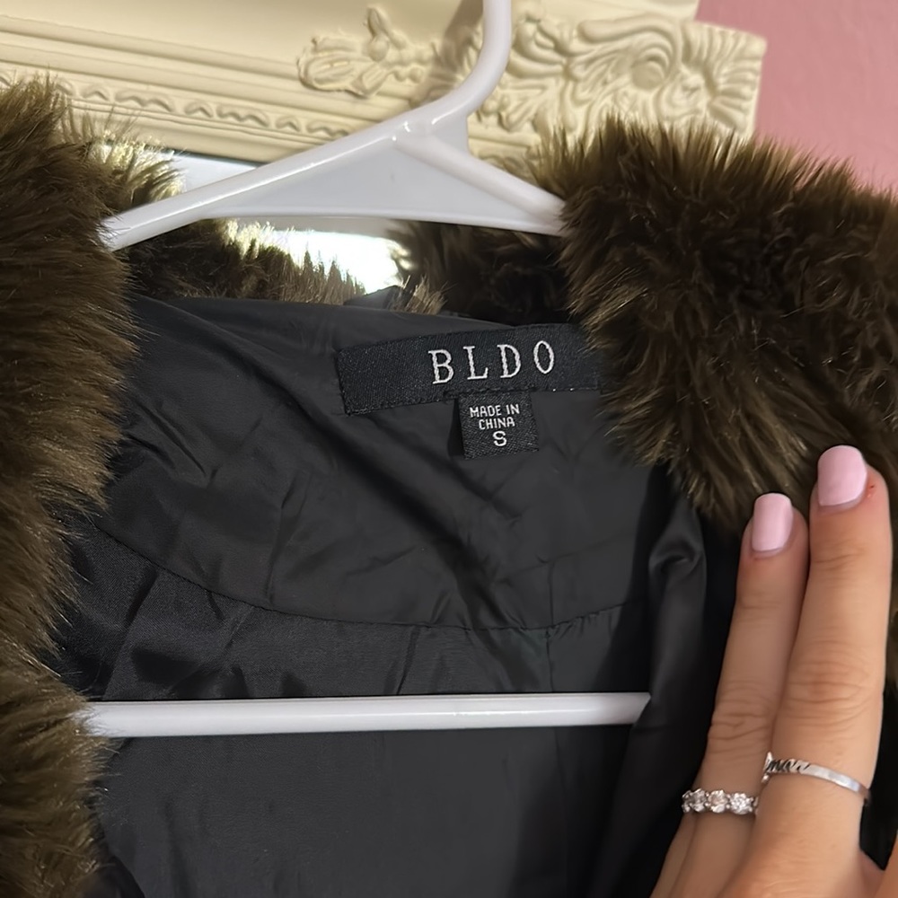 NEW Winter Jacket - Picture 2 of 4